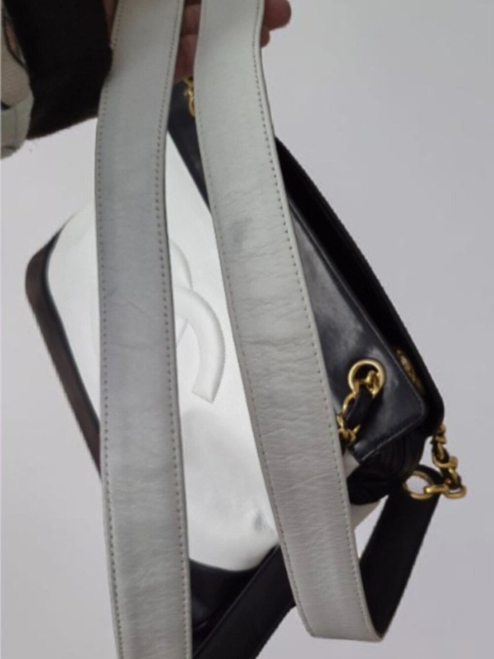 Authentic preloved Chanel vintage tote bag - Picture 7 of 16